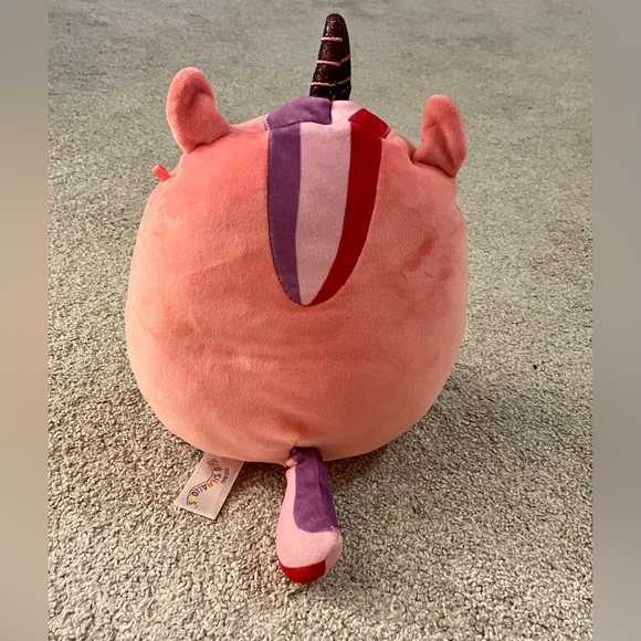 Gal the Unicorn Squishmellow - Picture 3 of 4